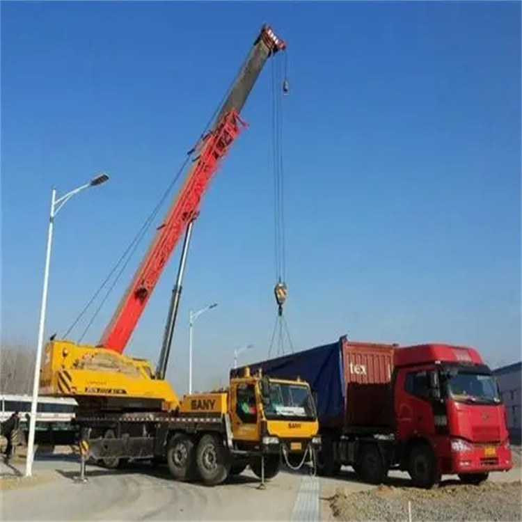 盐山吊车出租吊装大件的时候的注意事项